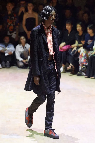 Look 19